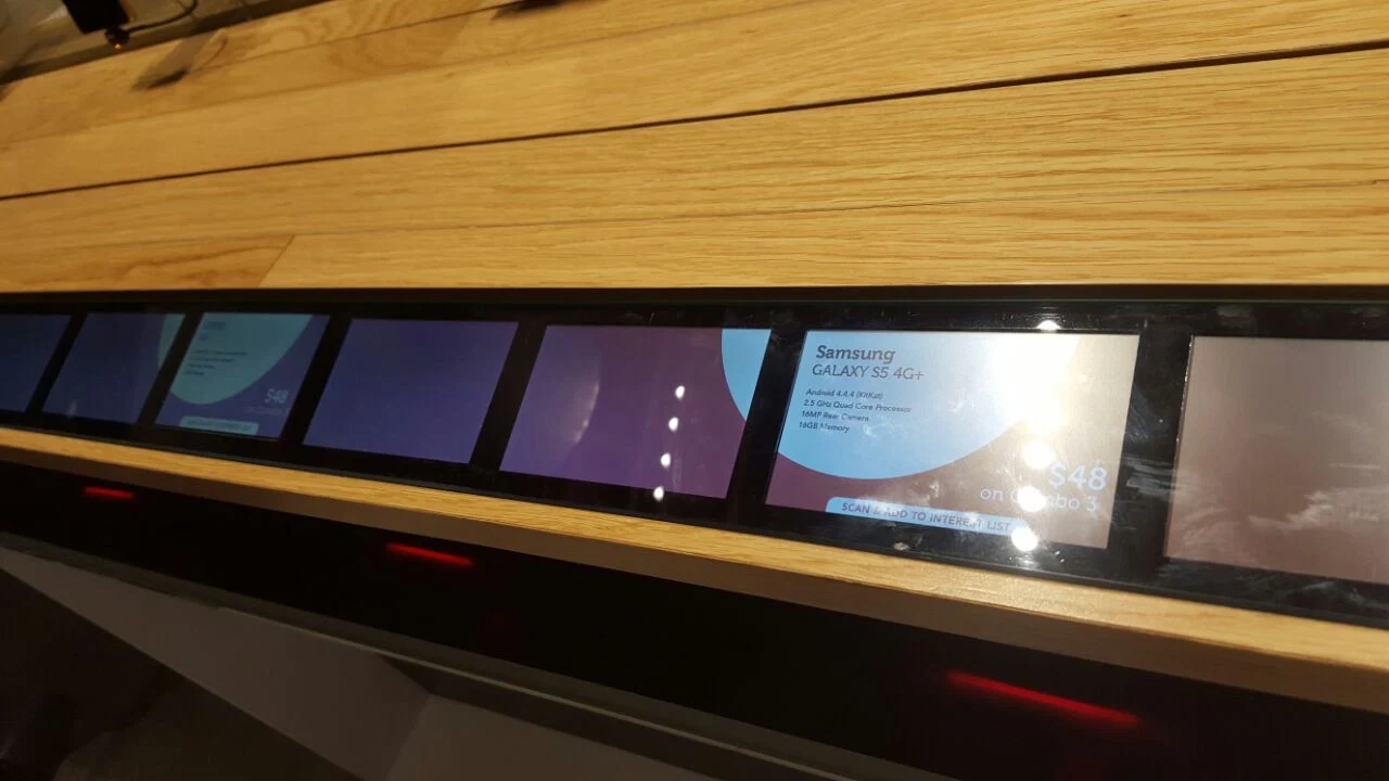 Singtel Shop at Causeway Point